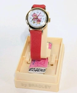 Reloj Pulsera Strawberry Shortcake Vintage 1980 Oficial Cuerda Sin Usar Bradley Time - Imagen 1 de 5