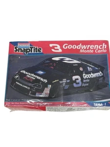 Monogram 1/32 SnapTite Plastic Model Kit #1705 Earnhardt Goodwrench Monte Carlo - Picture 1 of 4