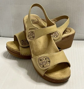 Dansko Sonnet beige Leder Blumen Slingback Sandale EU 40 US 9 - 9,5 - Bild 1 von 6