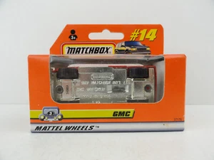 1999 Matchbox International #14 GMC Wrecker (Red Service GMC) in Box - Picture 1 of 7