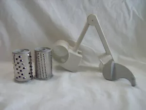 PAMPERED CHEF DELUXE CHEESE GRATER SHREDDER w/ 2 size Drums L or R Hand KITCHEN - Picture 1 of 12