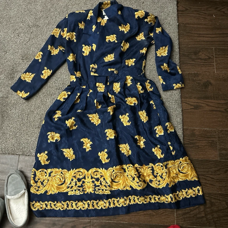 Vestido midi vintage - azul marinho e dourado com botões. Leslie Fay - Imagem 1 de 2