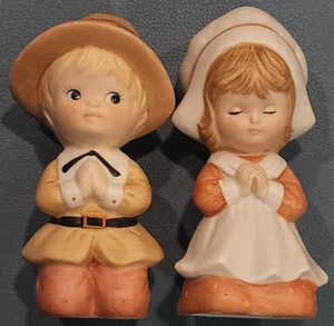 Conjunto de estatuillas de niño y niña peregrino de acción de gracias Lefton China de colección #02161 - Imagen 1 de 6