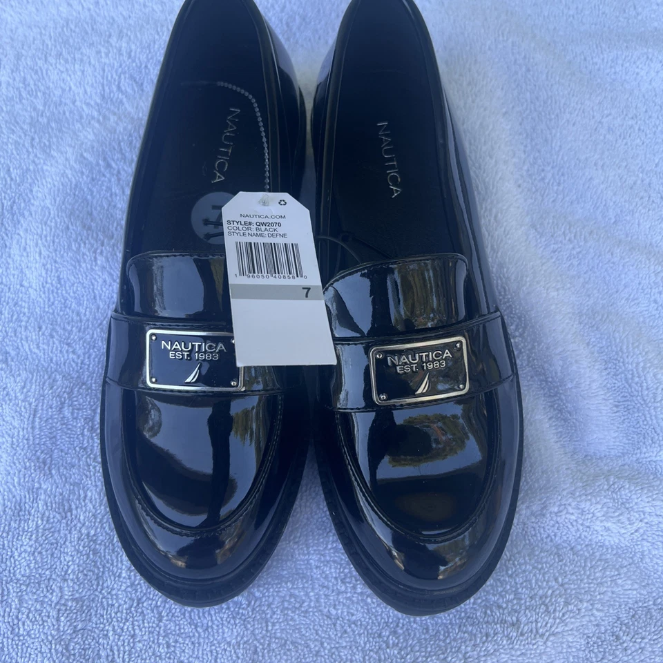 Mocasines de tacón sin cordones Nautica Preppy zapatos de charol negro Y2K clásicos talla 7 Foto 1 de 4