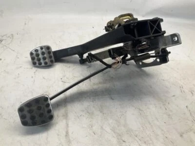 04-08 Chrysler Crossfire Pedal de embrague de freno manual con cilindro de embrague maestro Q Foto 1 de 4