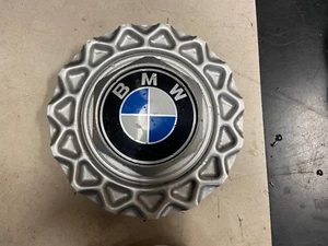 1 BMW 525i 528i 530i 535i Wheel Center Hubcap Hub Cover Cap # 36.13181068 - Picture 1 of 4