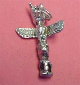Charm-Vintage Sterling-In the Shape of Mini Totem Pole Wolf Eagle Bear   15712c - Picture 1 of 3