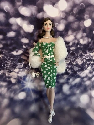 全新绿色连衣裙,白色说唱,配件,免费礼物 🎁 — 第 1/4 张图片