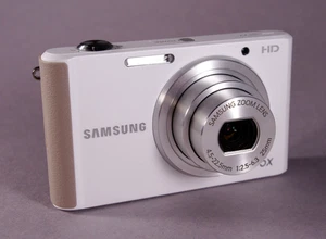 Samsung ST77 Compact Digital Camera With 5X Optical Zoom 16.1 Megapixels (№#09) - Picture 1 of 11