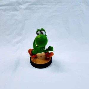 Amiibro Nintendo Super Smash Bros Yoshi Toy Figure - Picture 1 of 4