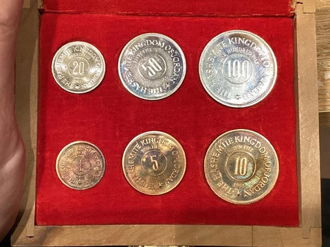 1965 Jordan Proof Set Wood Box.    Box Is Breaking Cover