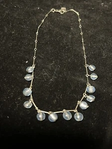 Collar con cuentas Nine West azul aprox 16" cuando se abre  - Imagen 1 de 5