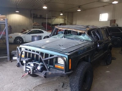 Lower Control Arm Front Fits 84-01 CHEROKEE 2105289 - Image 1 of 4