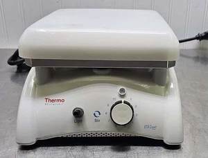 Thermo Scientific SL194325 Stir Light Analog Illuminated Magnetic Stirrer - Picture 1 of 3