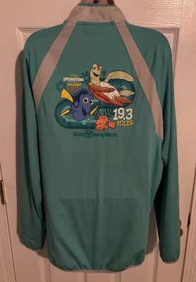 Jaqueta Disney 2023 Run Springtime Surprise Teal Athletic ENCONTRAR NEMO Tamanho P - Imagem 1 de 4