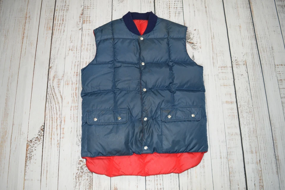 VINTAGE SWAN BRAND REVERSIBLE DOWN PUFFER VEST QUILTED RED NAVY SNAP UP MENS L - Image 1 of 4