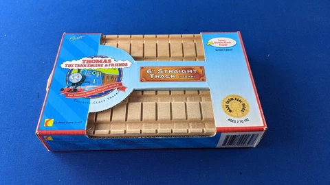 6" STRAIGHT TRACKS (4-pcs) Thomas Clickity Clack Wooden Tracks 1990s NIB Cover