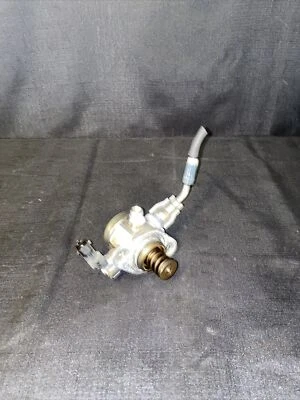 Hyundai Sonata Bosch Fuel Pump  OEM (35320 2B220) (0 261 520 378) - Image 1 of 4