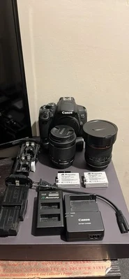 佳能 EOS 700D 相机 带 EF-S 18-55毫米镜头和 Altura 8 毫米鱼眼镜头套装 — 第 1/4 张图片