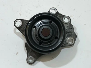 POMPA ACQUA RAFFREDDAMENTO MOTORE TOYOTA IQ IQ2 ORIGINALE OEM 2009-ON - Foto 1 di 8