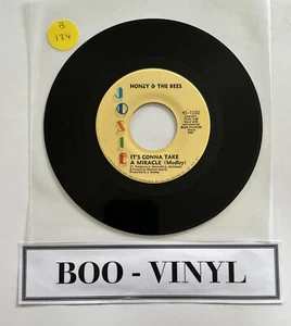 Honey And The Bees - It's Gonna Take A Miracle (Medley) Funk Soul 7” Record Ex - Picture 1 of 6