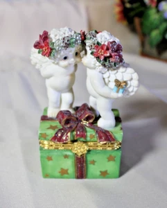 Dreamsicles "Mistletoe Kiss" 1999 Cast Art Trinket Box #10834 - Picture 1 of 9