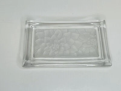 Bandeja de baratijas pequeña de vidrio esmerilado SOLO candelabro flores 7 3/4" de largo SIN astillas Foto 1 de 4