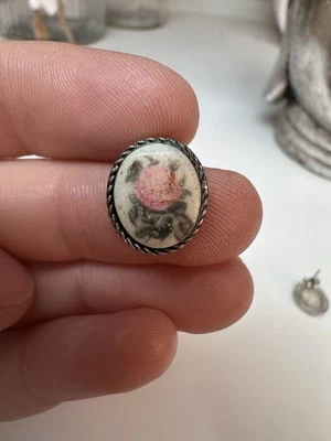 1 Paar kleine ovale Ohrstecker Vintage Retro Rosa & Grün Blumen - Bild 1 von 4