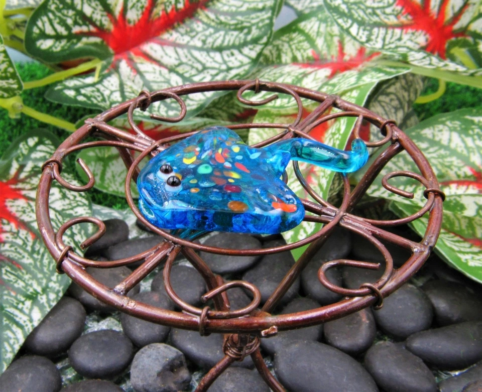 Miniature Dollhouse Fairy Garden Colorful Glass Stingray - Buy 3 Save $5 - Image 1 of 1
