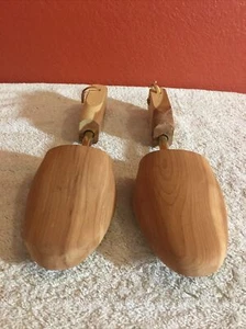 Unbranded Shoe Trees - Cedar to Wick Away Moisture & Keep Shoes Nice - Picture 1 of 7