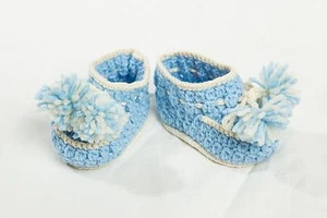 Baby Warm Hand Knitted Pom Pom Blue Booties 4-4.5 inches Size 2-4 - Picture 1 of 5