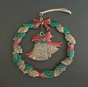 RUSS Vintage CHRISTMAS Ornament Wreath & RINGING BELLS Metal Heirloom #5916 - Picture 1 of 1