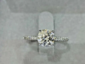 Anello di fidanzamento solitario moissanite taglio tondo bianco 2,70 ct fantasia oro bianco 14 carati - Foto 1 di 5