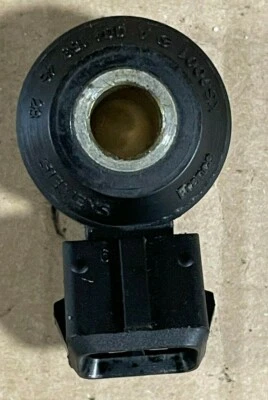 Mercedes Knock Sensor A0041534628 - Image 1 of 3