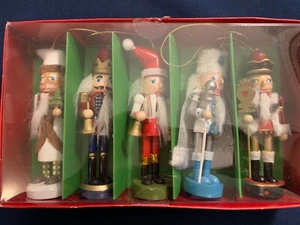 Pier 1 Boxed Set Five Different 5in Nutcracker Christmas Ornaments 2014 - Bild 1 von 13