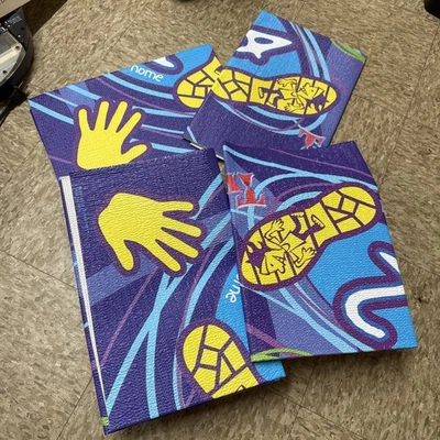 Juego de mesa Milton Bradley Twister Moves 2003 Hasbro * Replica (4) solo alfombrillas Foto 1 de 4