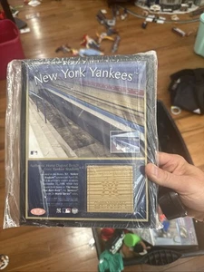 NY YANKEES ORIGINAL STADIUM 2008 HOME DUGOUT BENCH STEINER COA HOLOGRAM PLAQUE - Picture 1 of 5