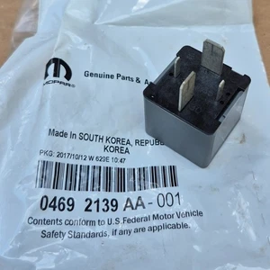2007-2020 Dodge Chrysler Jeep Ram NEW Genuine MoPar MINI RELAY 4692139AA - Picture 1 of 3