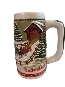 Taza vintage Budweiser Holiday Stein Clydesdales puente cubierto Ceramarte - Imagen 1 de 5