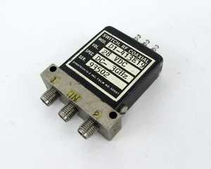 Dynatech D1-413E19 RF Coaxial Switch - 28 VDC, 3 GHz, SMA Female - Picture 1 of 4