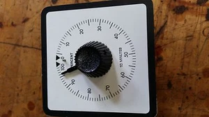 Danaher/Eagle Signal HQ407s48a6u Temporizador 10 Minutos 120VAC Nuevo Interruptor de Tiempo de Giro - Imagen 1 de 3