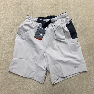 Vintage Nike ACG Shorts Small Mens Beige BNWT Deadstock 2003 Pockets Lined - Picture 1 of 15