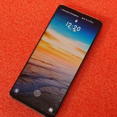 Smartphone Samsung Galaxy S10 SM-973 RAM 8GB 128GB Display 6.1 Amoled Android 12 - Immagine 1 di 4