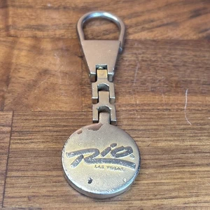 The Rio Las Vegas Metal Keychain Engraved Strong Chain Vintage 3.75” Long Poker - Picture 1 of 7