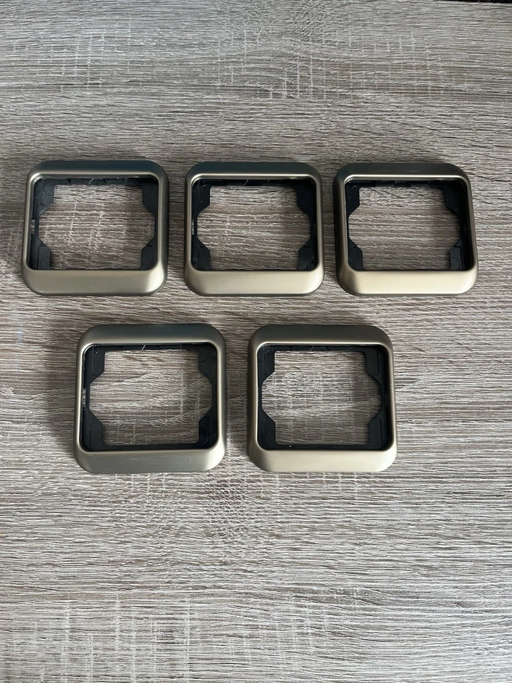 Busch-Jaeger 1721-21 Abdeckrahmen 1-fach alpha nea bronze - Bild 1 von 1