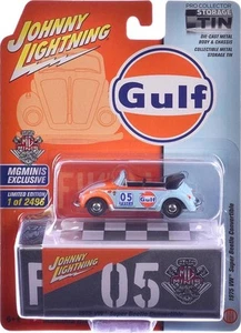 1975 Volkswagen Super Beetle Convertible #05 Gulf Oil Exclusive LE to 2496 1/64 - Picture 1 of 3