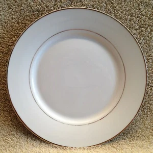 7 11/16 in Vintage Decorative Design Porcelain Serving Dessert Plate  - Picture 1 of 7