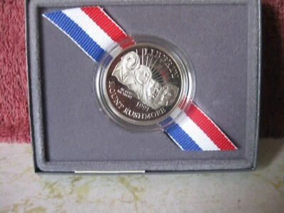 1991 S PROOF UNITED STATES MOUNT RUSHMORE HALF DOLLAR IN ORIGINAL BOX WITH COA - Image 1 of 4