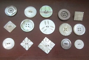 30 Antique MOP Shell Pearl Buttons 11/16" to 1&3/8" Pretty detailed designs - Picture 1 of 22
