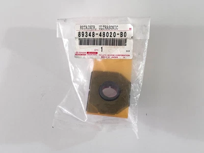 Clip retenedor sensor parachoques trasero OEM L 2016-2020 Lexus RX350 RX450H 84348-48020 Foto 1 de 2